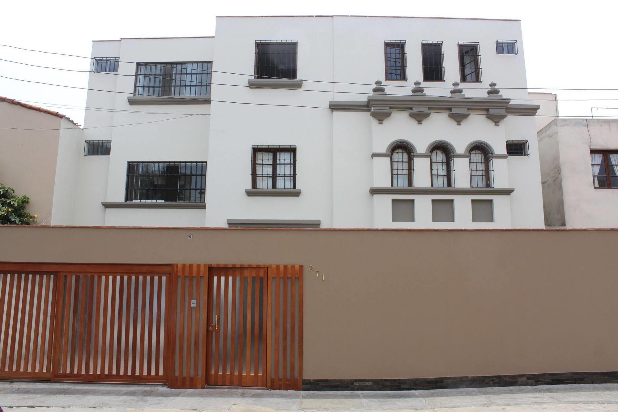 Bed & Breakfast - La Casa De Ceci ลิมา ภายนอก รูปภาพ