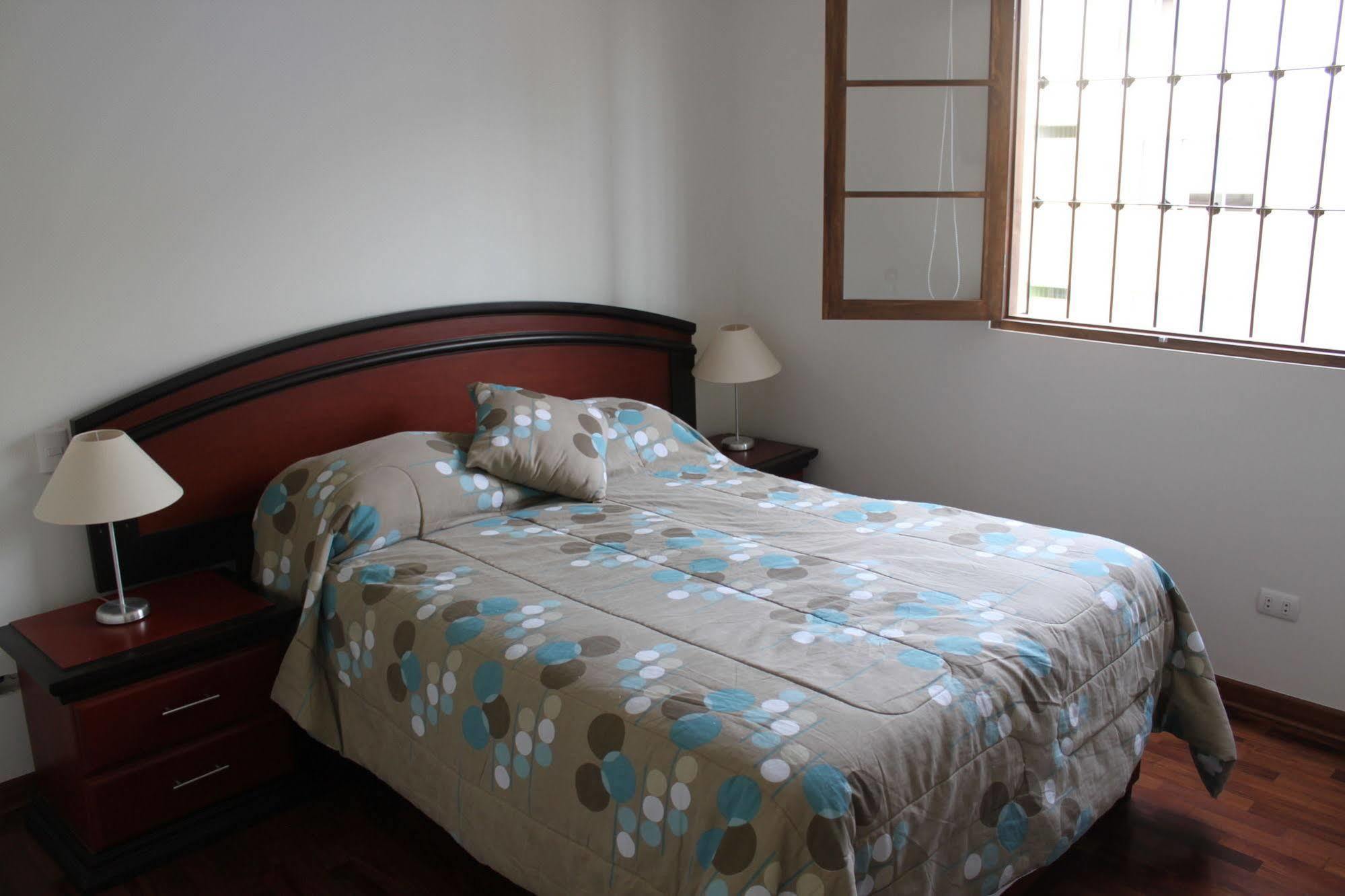 Bed & Breakfast - La Casa De Ceci ลิมา ภายนอก รูปภาพ